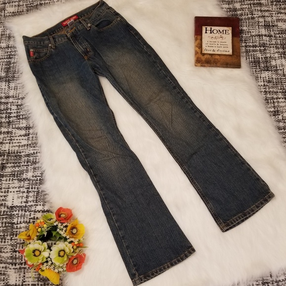 🌻🌺🌻GUESS JEANS WITH LOGO!! - Picture 2 of 6